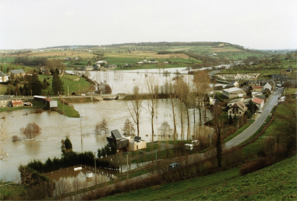 19900000 PONT-FARCY Le Port inondé.jpg